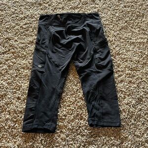 Lululemon capri black leggings